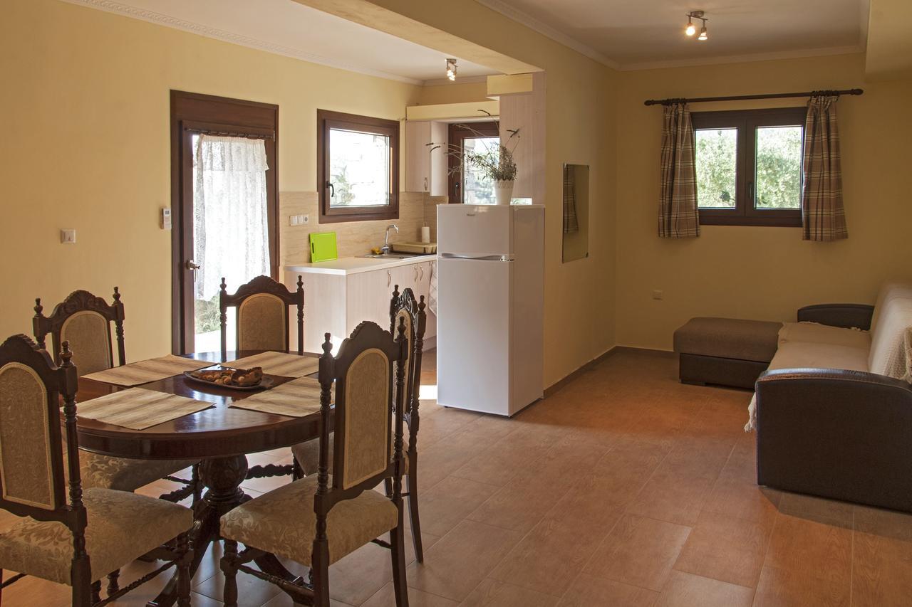 Ellinas Homes Megali Mantineia Екстериор снимка